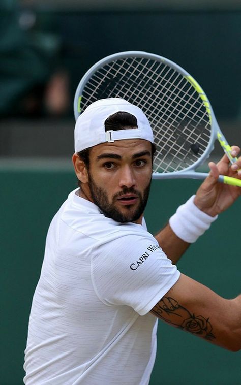 Mateo Berrettini Tennis, Tennis Wallpaper, Tennis Photoshoot, Tennis Men, Wimbledon Final, Tennis Photos, Tennis Aesthetic, Sport Tennis, Basic Fits