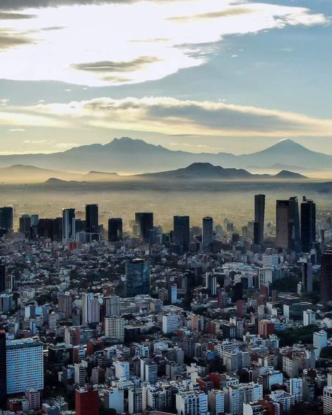 Mexico City Skyline, City View, City Skyline, Metropolis, Mexico City, Seattle Skyline, Natural Wonders, New York Skyline, Travel Inspiration