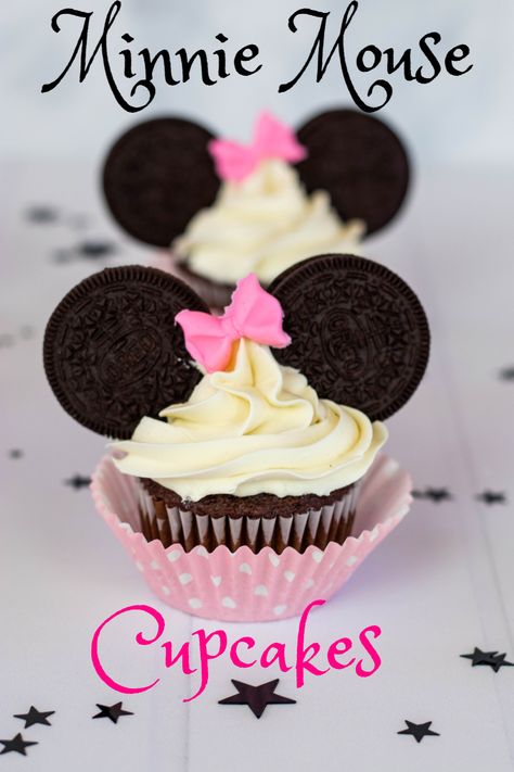 Homemade Minnie Mouse Cake, Minnie Mouse Cake Easy, Easy Minnie Mouse Cake, Mini Mouse Cupcakes Ideas, Minnie Mouse Cupcake Cake, Cupcakes Minnie Mouse, Easy Cupcakes Decoration, Minnie Cupcakes, Lila Party