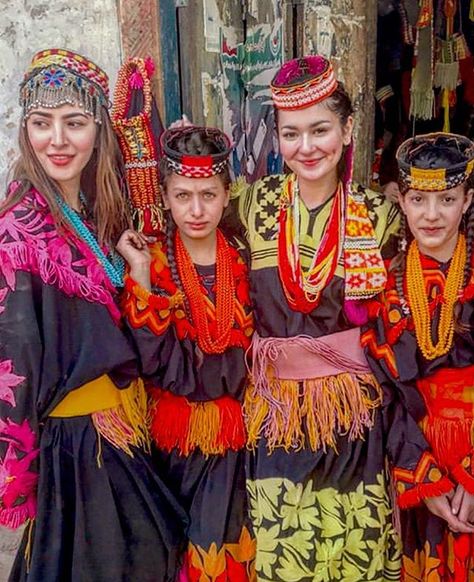 Throwback to when Naimal was travelling and bonding in the Kalash valleys 🇵🇰❤️👍🏻 -The Kalash Valleys are valleys in Chitral District in northern Pakistan. The valleys are surrounded by the Hindu Kush mountain range. The inhabitants of the valley are the Kalash people, who have a unique culture and language. -Follow on Instagram @travelgirls.pk -To get featured, please use #travelgirlspakistan or email your pictures.#attabadlake #hunzavalley #ig_pakistan #travelbeautifulpakistan #pictu Muslim Memes, People Of Pakistan, Pakistan Culture, Hindu Kush, Pakistani Culture, Hania Amir, Afghan Fashion, Afghan Dresses, Pakistani Bridal Dresses