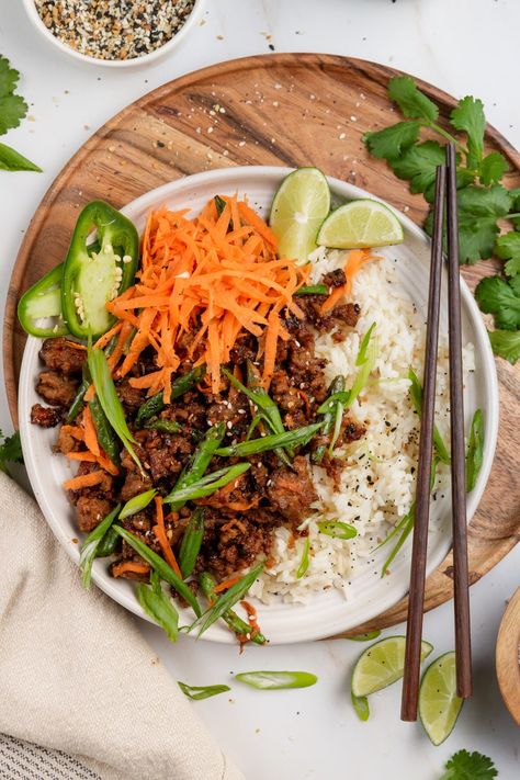 Vietnamese Pork Rice Bowl, Vietnamese Ground Pork, Asian Receipe, Pork And Rice, Hmong Food, Pork Shoulder Recipes, Vietnamese Pork, Ground Pork Recipes, Cabbage Rice