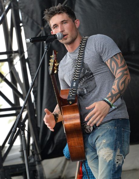 Michael Ray Michael Ray, Country Jam, Ray Music, Best Country Singers, Country Men, Country Music Singers, Girl Problems, Sharp Dressed Man, Country Boys