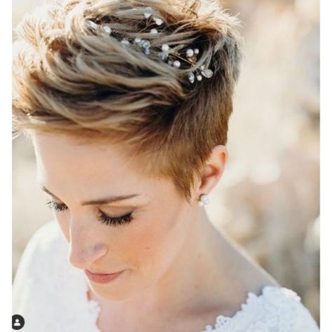 Pixie Bride, Pixie Wedding Hair, Afro Wedding Hairstyles, Wedding Hairstyles For Short Hair, Bob Wedding Hairstyles, Sweet Hairstyles, Short Hair Bride, Styles Hairstyles, Tortoise Hair