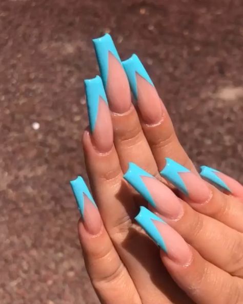 Azul. Frances. Teal French Nails, Turquoise Acrylic Nails, Edgy Nails, Grunge Nails, Blue Nail, Summer Acrylic Nails, Acrylic Nails Coffin, Dipped Nails, Coffin Nails Designs