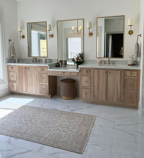 ⌇ ANDREA (@ourwoodlandmanor) • Instagram photos and videos Apartment Ideas Bloxburg, Master Suite Bathroom, Master Bath Vanity, Organic House, Bathroom Redesign, Master Bath Remodel, Bathroom Remodel Designs, Modern Organic, Bathroom Inspiration Decor