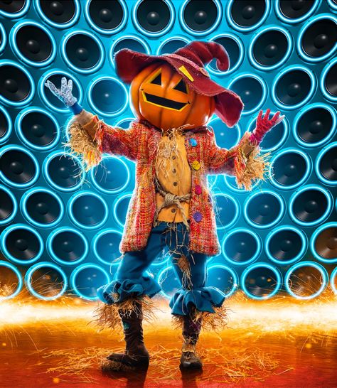 Witchy Hat, Scarecrow Mask, Singer Costumes, Crazy Costumes, Jordin Sparks, The Masked Singer, Jack O Lantern Faces, Masked Singer, Brendan Fraser