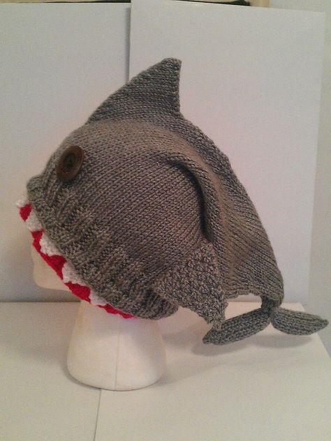 Shark Beanie Crochet Pattern, Crochet Shark Hat Free Pattern, Cool Stuff To Crochet, Shark Inspired Outfit, Shark Crochet Hat, Crochet Shark Hat, Shark Hats, Shark Beanie, Shark Clothes