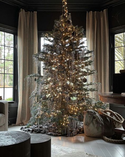 Stunning Christmas tree covered in tinsel kellyelko.com Sean Anderson, Tinsel Christmas Tree, Tinsel Tree, Real Christmas Tree, A White Christmas, Christmas Tree Inspiration, Christmas Interiors, Beautiful Christmas Trees, Pretty Christmas