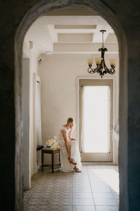 modern bride getting shoes on at Villa Antonia on wedding day Villa Antonia Wedding, Villa Antonia, Italian Inspired Wedding, Italian Wedding Venues, Dallas Photographers, Villa Wedding, Fort Worth Wedding, Wedding Venues Texas, Bride Photography