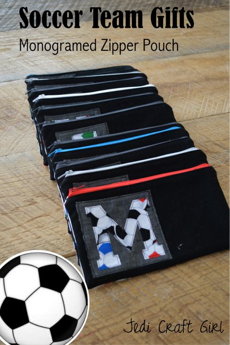 soccer team gift Team Soccer Gifts, Soccer Swag Bag Ideas, Soccer Favors For Team, Diy Soccer Gifts, Soccer Tournament Goodie Bags, Soccer Crafts, Soccer Banquet, Soccer Team Gifts, Handmade Gifts For Boyfriend