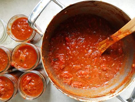 Canning Roasted Tomatoes Water Bath, Canned Chunky Spaghetti Sauce, Water Bath Canned Spaghetti Sauce, Canning Homemade Marinara Sauce, Homemade Marinara Sauce With Fresh Tomatoes For Canning, Canning Pasta Sauce With Fresh Tomatoes Water Bath, Canning Chunky Spaghetti Sauce, Best Marinara Sauce For Canning, Canning Marinara Sauce Water Bath