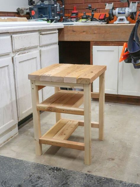 How To Make A Stool, Coffee Table Upcycle, Rolling Pantry, Reclaimed Wood Accent Wall, Wood Screen Door, Mercury Glass Diy, Childrens Bathroom, Wood Screens, Carpentry Projects