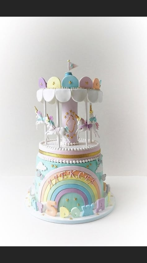 Merry Go Round Cake, Carousel Cake Ideas, Chocolate Pinata, 1st Bday Cake, Carousel Cake, Tiered Cakes Birthday, Realistic Cakes, Unicorn Themed Birthday Party, Unicorn Birthday Cake