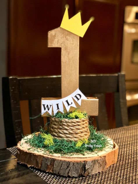 Wild one Birthday Party decor First Birthday Decorations Boy, Lion King Birthday Party Ideas, Centerpiece Birthday, Jungle Thema, Wild Birthday Party, Boys First Birthday Party Ideas, Boys 1st Birthday Party Ideas, Lion King Birthday, Jungle Theme Birthday