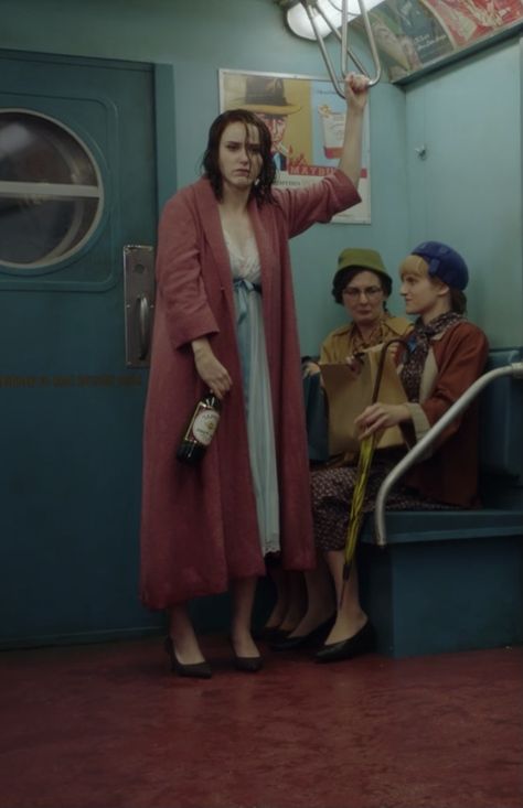 Marvelous Mrs Maisel Fashion, Mrs Maisel Fashion, Singing Training, Amy Sherman Palladino, Marvelous Mrs Maisel, Mrs Maisel, Diane Arbus, Rachel Brosnahan, Old Hollywood Style