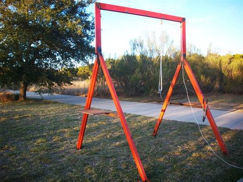 Deer Hoist Ideas, Deer Hanging Station, Deer Skinning Station, Deer Hoist, Whitetail Deer Hunting, Deer Camp, Hunting Camp, Pole Barn, Scaffolding