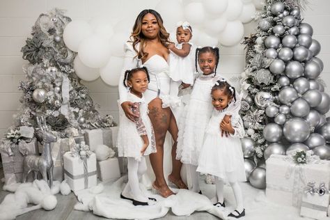 christmas photoshoot, family photoshoot, family photography, christmas party, mommy and me White Dress Christmas, Christmas Photoshoot Family, Christmas Family Pictures, Christmas Family Photoshoot, Photography Christmas, Photoshoot Family, Family Christmas Pictures, Christmas Shoot, Dress Christmas