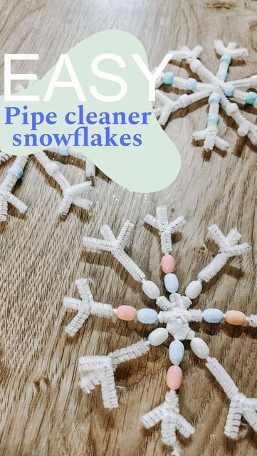 Poppy Dolan - ideas on a budget on Instagram: "EASY pipe cleaner snowflake craft ❄️ Fun, therapeutic and the little ones can learn whilst crafting. We’ve created patterns with the bead on the hands of the snowflakes (white, blue pink, white, blue pink…) We can also count how many beads to add. #christmascraftsforkids #christmascrafts #kidscrafts101 #kidschristmascrafts #themumedition #finemotorskillsactivities #wintercrafts #pipecleanercrafts" Pipe Cleaner Winter Crafts For Kids, Pipecleaner Snowflakes Beads, Pipecleaner Snowflakes Diy, Pipe Cleaner Snowflakes With Beads, Snowflake Pipe Cleaner, Pipe Cleaner Snowflakes, Vancouver Summer, Popsicle Stick Snowflake, Prek Classroom