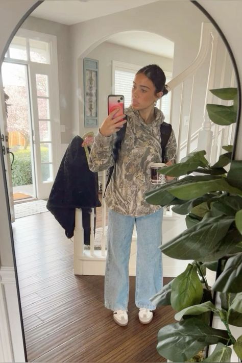 2024-2025 School Outfits, Simple Outfits With Shorts, Utah Outfits Aesthetic, Fall Semester College Outfits, Utah Girls Outfits, Cute Utah Outfits, Utah Outfit Ideas, Cute Black Jean Outfits, Utah Style Fashion