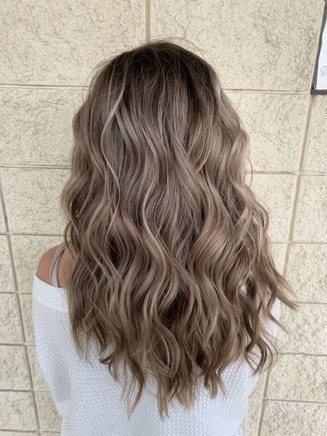 Ashy Brown Hair, Ashy Brown, Brown Hair Looks, Ash Hair Color, Brown Hair Inspo, Kadeřnické Trendy, Brunette Hair With Highlights, Brown Hair Balayage, Vlasové Trendy