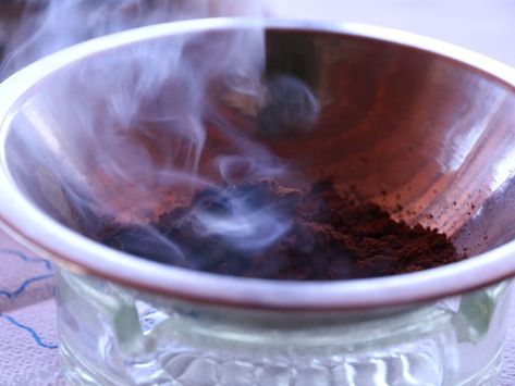 Coffee Grinds For Mosquitos, Burning Coffee For Mosquitos, Burn Coffee Grounds For Mosquito, Coffee Grounds Candle, Homemade Grout Cleaner, Diy Glass Cleaner, Lavendar Oil, Mosquito Repellent Candle, Diy Mosquito Repellent