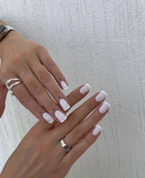 Milky White French, White French Manicure, Ongles Beiges, Milky Nails, September Nails, French Manicure Nails, Subtle Nails, Casual Nails, July Nails