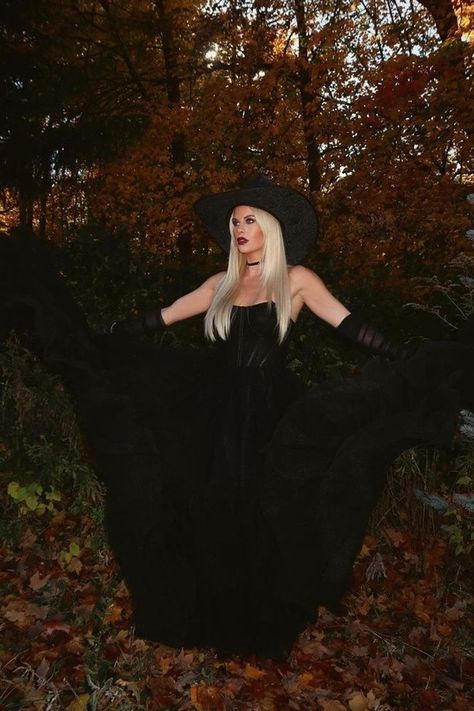 Long Black Dress Costume, Long Black Gown, Blonde Halloween, Blonde Halloween Costume, Halloween Witch Costume, Kathleen Post, Goddess Aesthetic, Happy Halloween Witches, Halloween Costume Idea