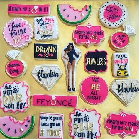 While they sip on #lemonade, we're over here nibbling on "put a ring on it"… Feyonce Bachelorette Party, Beyonce Bachelorette, Beyonce Birthday, Beyonce Party, Hens Party Themes, Bachelorette Cookies, Bachelorette Party Bags, Lemonade Party, Bachelorette Themes