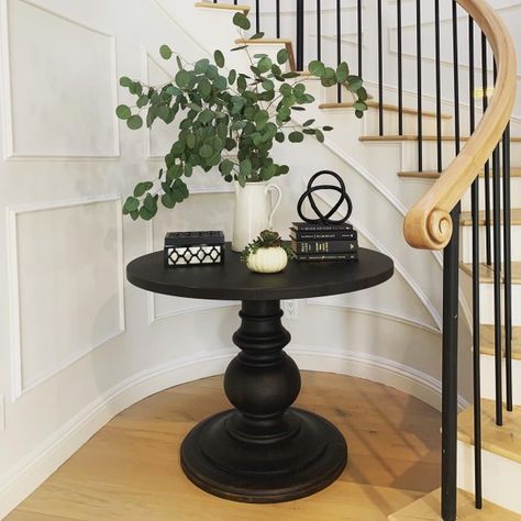 Round Foyer Table Decor Entryway, Curved Wall Decor Ideas, Curved Wall Decor, Round Foyer Table Decor, Foyer Table Decor Entryway, Round Foyer, Foyer Table Decor, Round Foyer Table, Entrance Table Decor