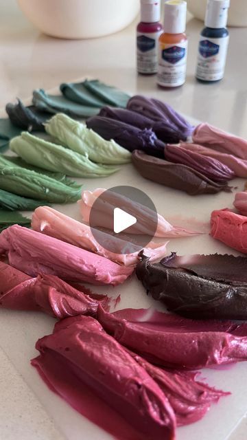 Brette Hawks on Instagram: "Color is EVERYTHING as a custom baker 👩🏽‍🍳 You have to absolutely nail the colors of your buttercream and icings to knock it out of the park with your customers’ expectations 😬  And here’s what you DON’T need:  ❌A million gel colors in every shade ❌Guessing what it’s going to take to make navy blue, deep red, or terracota orange ❌Stress as your buttercream turns muddy brown  Join me live in my virtual Zoom classroom on Thursday February 29th for ✨BAKE IT IN COLOR✨ a buttercream color mixing workshop that will blow your mind 🤯 and completely change the game for decorating 😍🩷🧡💛💚💙💜  In 2 hours, I will teach you:  🌈The logic and science behind color theory and its practical applications in baking 🌈How to use ONLY 3 GEL COLORS to achieve any color you w