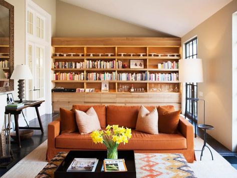 You Have to See Ina Garten’s Cookbook Library | Kitchn Ina Garten Cookbooks, Cookbook Library, Reading Room Design, Hampton Home, Barn Kitchen, 1001 Pallets, Barefoot Contessa, Hamptons House, Home Libraries