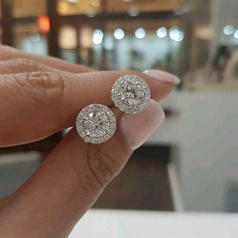 Moissanite Vs Diamond, Halo Stud Earrings, Womens Earrings Studs, Halo Earrings, Halo Earrings Studs, Moissanite Earrings, Gold Halo, Jewelry Ring Box, Fine Earrings