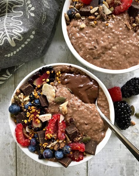 Chia Pudding Aesthetic, Pudding Aesthetic, Chia Smoothie, Chia Bowl, Low Carb Granola, Chocolate Chia Pudding, Porridge Recipes, Warm Breakfast, Healthy Food Inspiration