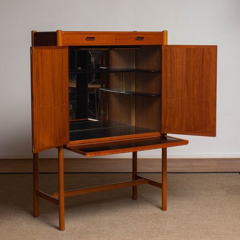 Listed on VNTG.com: 1960's Scandinavian Dry / Bar Drinking Cabinet in Teak on Oak Legs by Westbergs | #vntg #vintage Teak Bar Cabinet, Drinking Cabinet, Bar Storage Cabinet, Craft Cabinet, Dry Bar, Drinks Cabinet, Vintage Cabinets, Bar Cabinet, Wine Storage