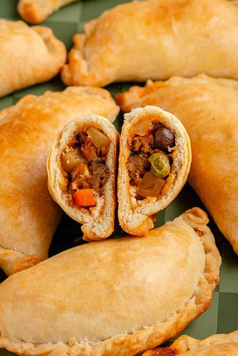 Learn how to make flavorful Vegan Empanadas entirely from scratch using simple ingredients! They're Filipino-inspired, filled with a sweet and savory "beef" filling sealed inside a light and airy homemade empanada dough. Homemade Empanada Dough, Vegan Filipino, Ensaymada Recipe, Vegan Empanadas, Baked Empanadas, Beef Empanadas Recipe, Empanada Dough, Empanadas Dough, Ground Beef And Potatoes