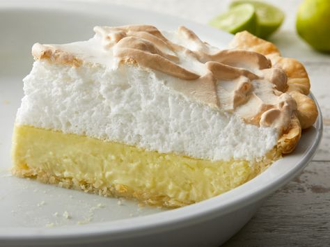 Key Lime Pie (2) From Eagle Brand Condensed milk site Pineapple Cream Pie, Pineapple Sour, Raisin Pie, Pineapple Pie, Meringue Pie Recipes, Pineapple Desserts, Cream Pie Recipes, Lemon Meringue Pie, Meringue Pie