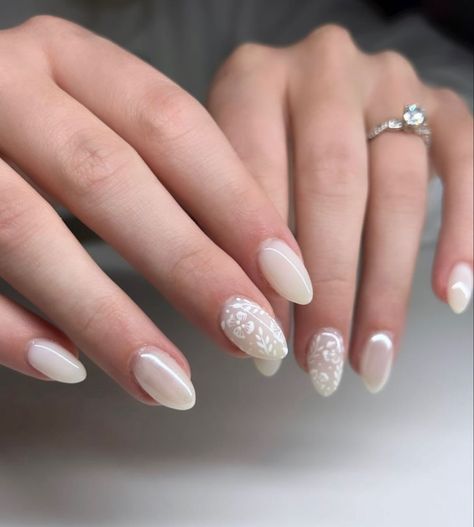 Nails For Nikkah, Engagement Nails Extension, Bridal Nails Ivory, Bridal Nails With Henna, Bride Nail Extension Designs, Nail Art Designs For Engagement, Best Summer Nails, Summer Nails Ideas, Muslim Bride