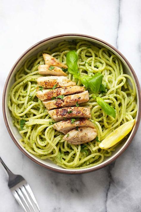 Pesto Pasta With Chicken, Chicken And Pesto, Pasta With Basil, Pesto Pasta Recipes Chicken, Western Recipes, Pesto Spaghetti, Grilled Chicken Pasta, Basil Pesto Pasta, Pasta With Chicken