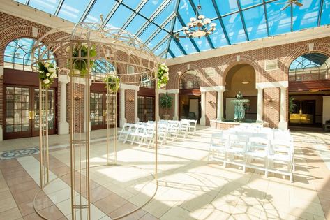 The 10 Best Wedding Venues in Cincinnati - WeddingWire Cincinnati Wedding Venues, Portable Dance Floor, Mansion Weddings, Ohio Wedding Venues, Cincinnati Wedding, Farm Wedding Venue, Historic Wedding, Inexpensive Wedding Venues, Wedding Prices