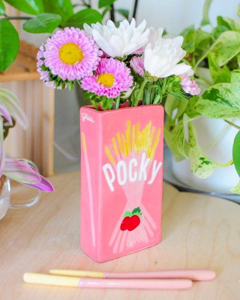 Ceramics | by Alice Lee Cute Vases Ceramics, Pop Art Ceramics, Diy Clay Plant Pots, Wonderland Park, Alice Lee, Pocky Sticks, Pastel Cupcakes, Asian Snacks, Diy Gift Set