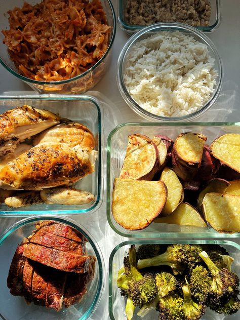 Family Style Meal Prep, Family Food Prep, Bulk Food Prep, Premenopausal Diet, Bulking Meal Prep, Food Prep For The Week, Batch Prep, December Goals, Week Of Healthy Meals