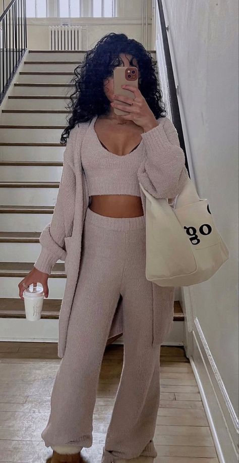 Loungewear Aesthetic, Lounge Outfits, Cosy Outfit, Loungewear Outfits, Cute Gym Outfits, Cute Comfy Outfits, Fashion Mistakes, Cozy Outfit, Baddie Outfits Casual