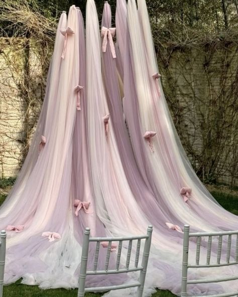 30 Ceremony Backdrop Ideas | Creative Ideas For Your Ceremony Background Ribbon Party Decor, Bow Wedding Details, Bow Backdrop, Ceremony Backdrop Ideas, Ribbon Ceiling, Wedding Ceremony Backdrop Diy, Ceremony Background, Aesthetic Ribbon, Bow Styles