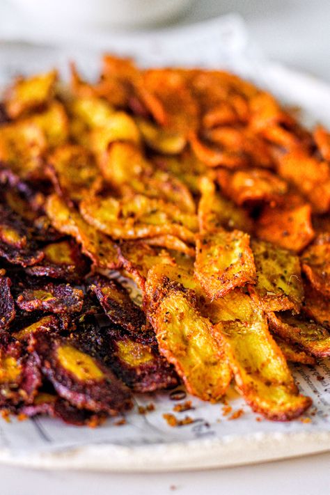 Air Fryer Carrot Chips Smashed Carrot Chips, Air Fryer Carrot Chips, Carrot Chips Air Fryer, Carrot Chips, Colorful Carrots, Vegan Ranch, Rainbow Carrots, Chips Recipe, Free Snacks