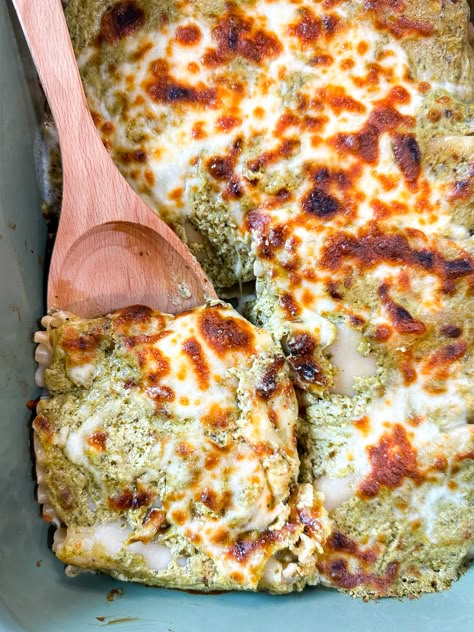 HIGH PROTEIN PESTO LASAGNA ROLL UPS Creamy Pesto Chicken Lasagna Roll Ups, Protein Packed Pasta Recipes, High Protein Lasagna Soup, Make Ahead Dinners To Freeze, Dinner Protein Ideas, Whole 30 Lasagna, Pesto Recipes Dinner Healthy, Healthy Dinner Protein, High Protein Meals Prep