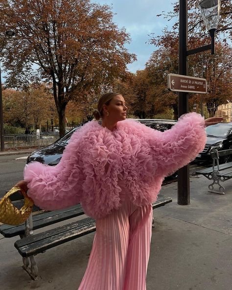 Tulle Coat, Posting On Instagram, Style Rut, Chic Business Casual, Party Jackets, Dramatic Style, Style Rules, Business Casual Outfits For Women, Pink Fur