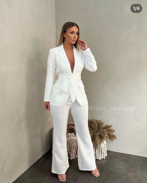 Blazer Jumpsuit, Jumpsuit White, Graduation Outfit, White Jumpsuit, Fitted Trousers, Lookbook Outfits, All White, Business Casual, Ruby