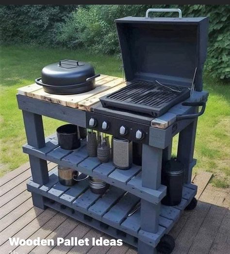 Blackstone Stand Diy, Pallet Bbq Station, Pallets Outdoor, Outdoor Cooking Station, Bbq Stand, Cooking Station, Palette Furniture, Grill Stand, Diy Bbq