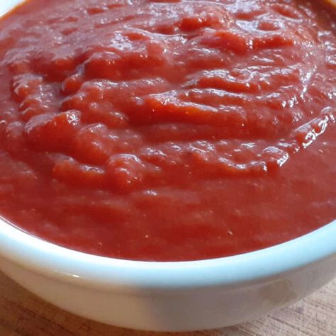 Greek Red Sauce, Greek Sauce, Greek Rice, Red Sauce Recipe, Garlic Sauce Recipe, Sauce For Rice, Greek Seasoning, Grilled Meats, Lamb Dishes