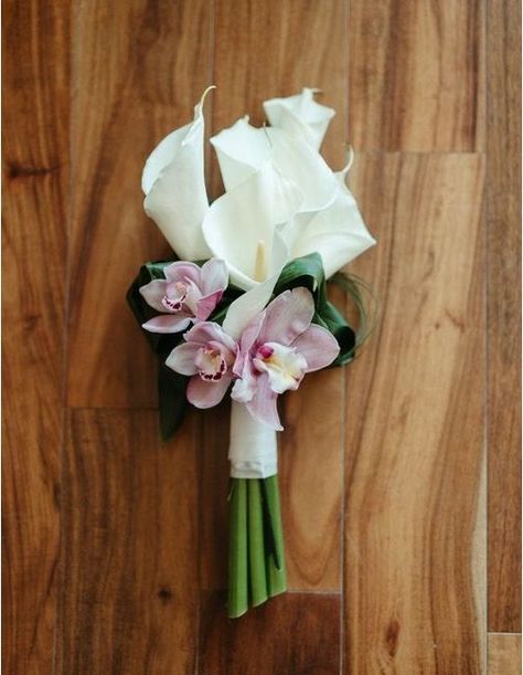 Calla Lillies Bouquet, White Calla Lily Bouquet, Orchid Bridal Bouquets, Orchid Bouquet Wedding, Small Bridal Bouquets, Lily Bridal Bouquet, Small Wedding Bouquets, Calla Lily Bouquet Wedding, Simple Wedding Bouquets